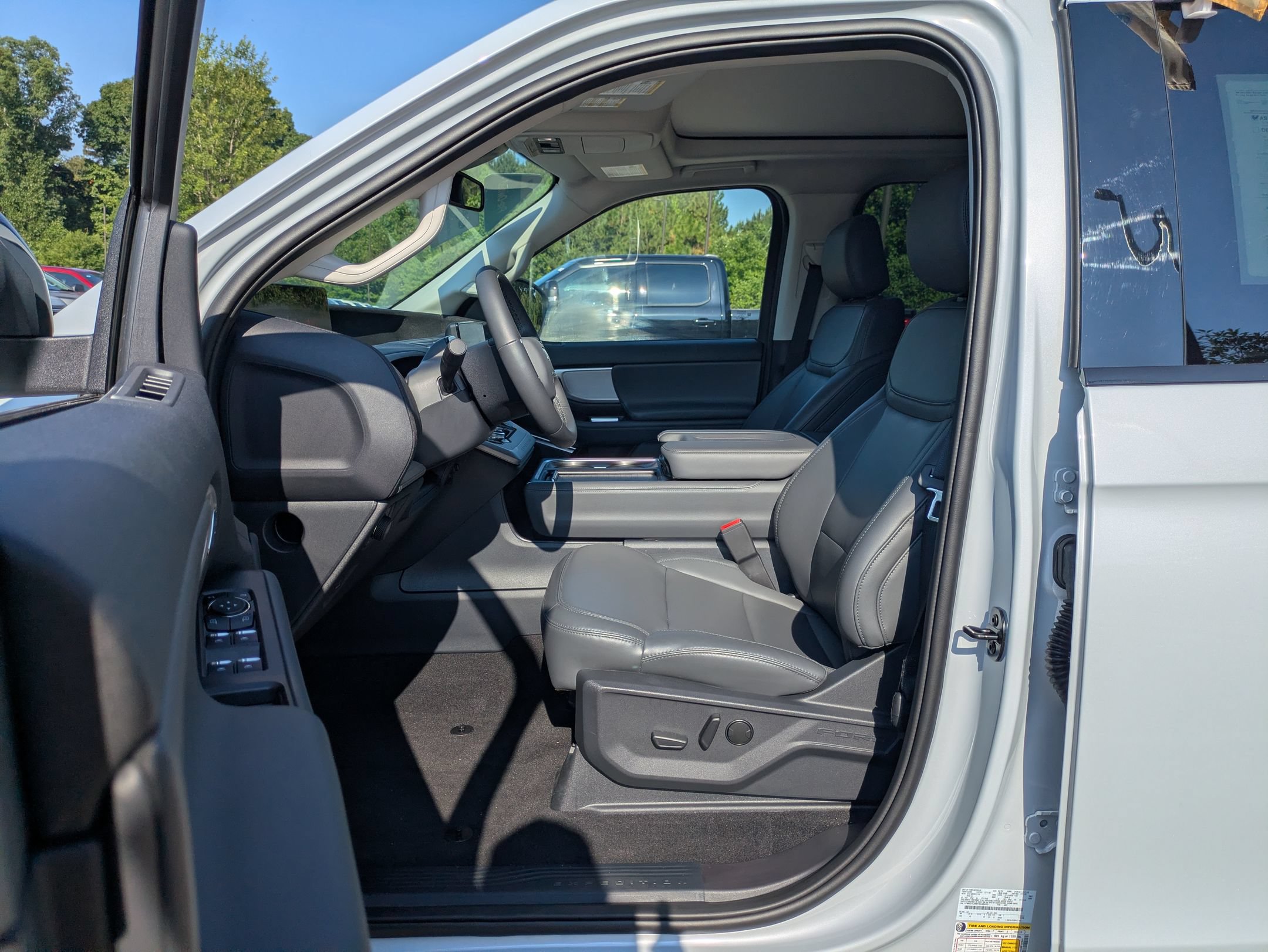 Certified 2026 Ford Expedition Active AWD/4WD image 12