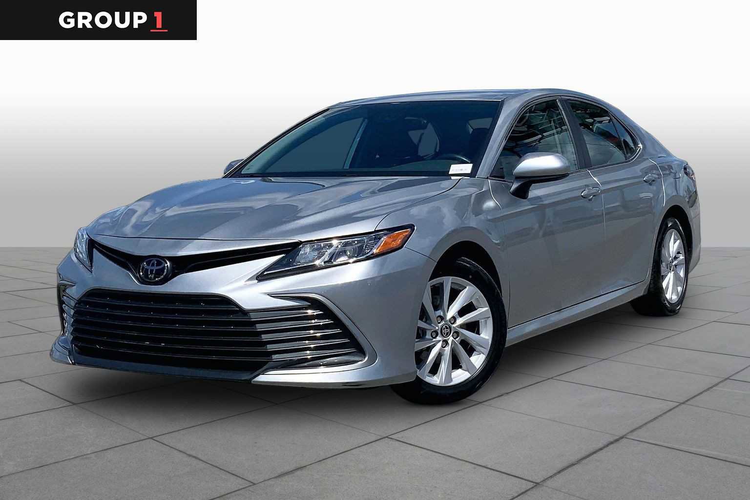Used 2024 Toyota Camry LE FWD image 5