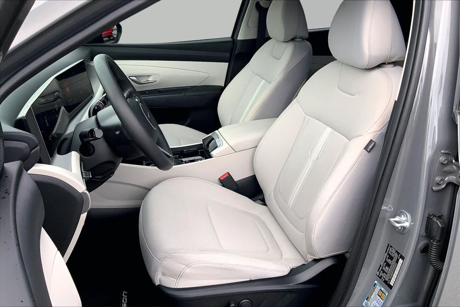 Used 2025 Hyundai Tucson SEL FWD image 8