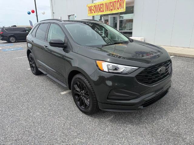 Certified 2022 Ford Edge SE w/ Black Appearance Package AWD/4WD image 2
