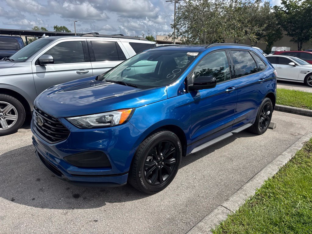 Certified 2024 Ford Edge SE w/ Black Appearance Package
