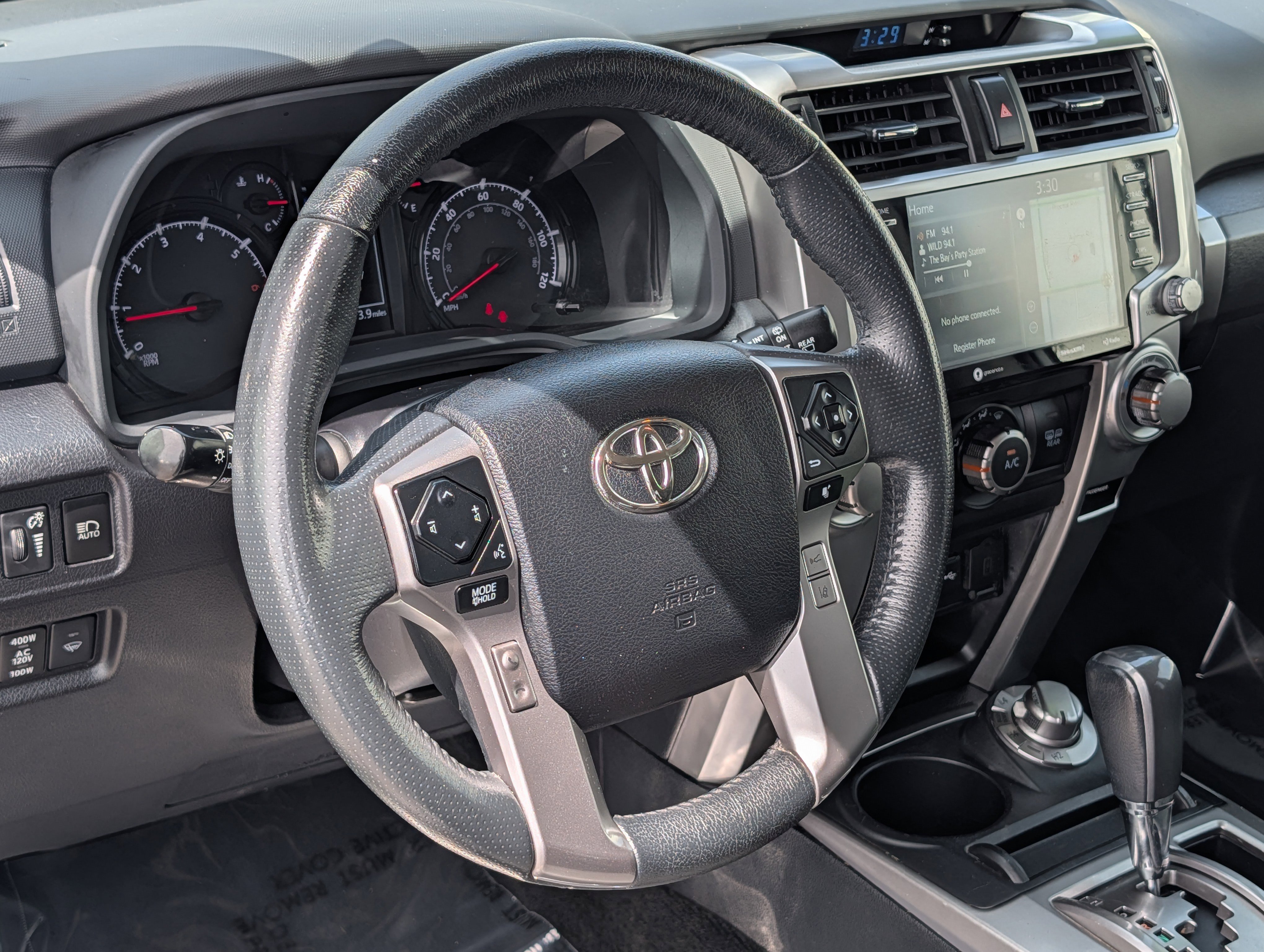 Used 2022 Toyota 4Runner SR5 Premium w/ Moonroof Package AWD/4WD image 21