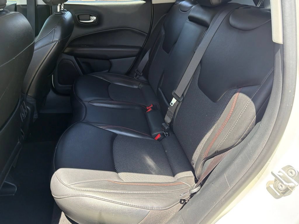 Used 2020 Jeep Compass Trailhawk AWD/4WD image 35