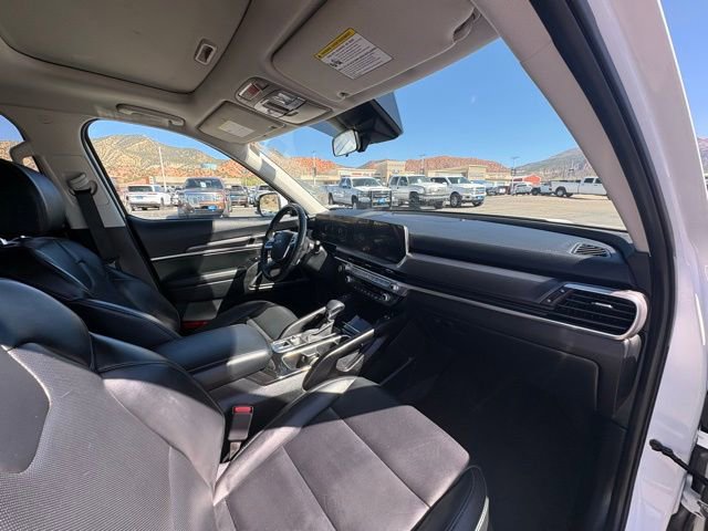 Used 2025 Kia Telluride S FWD image 23