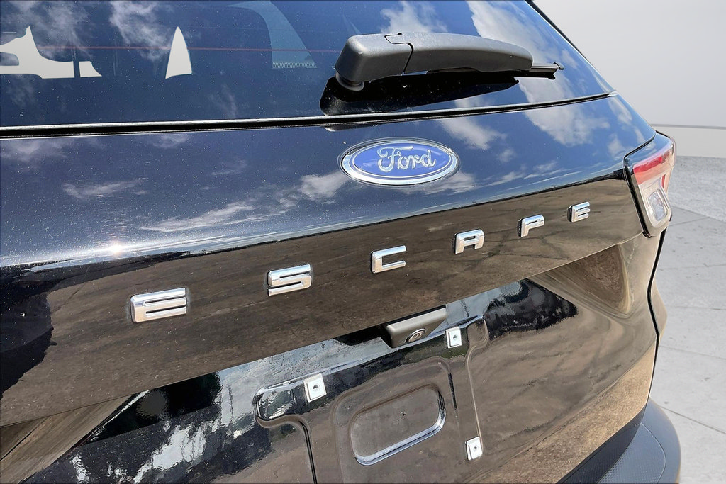 Certified 2022 Ford Escape SEL FWD image 33