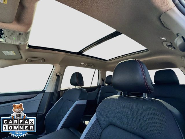 Used 2024 Volkswagen Atlas Peak Edition SE AWD/4WD image 29