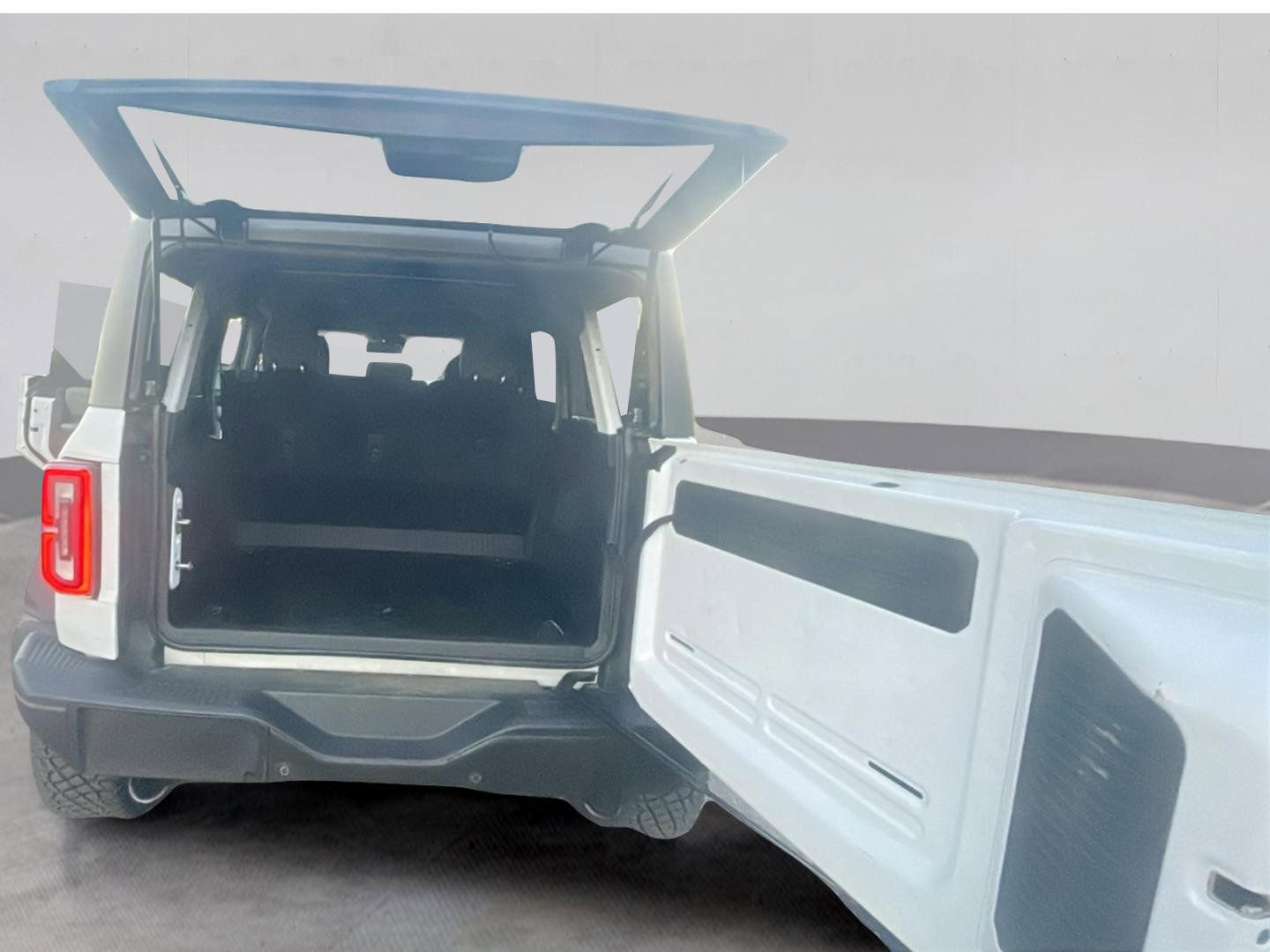 Certified 2023 Ford Bronco Badlands w/ Sasquatch Package image 21