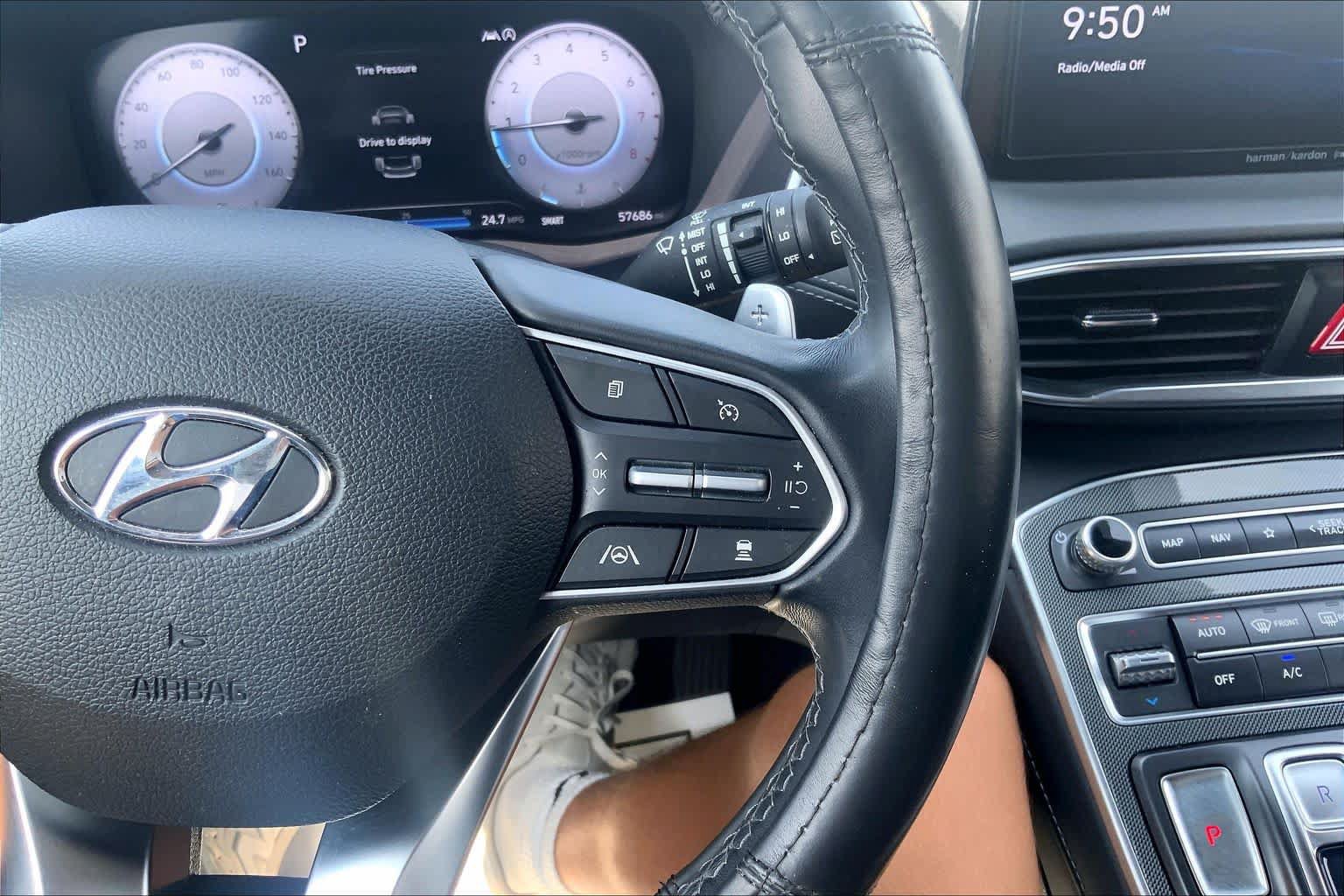 Used 2022 Hyundai Santa Fe SEL w/ Convenience + Premium Package FWD image 24