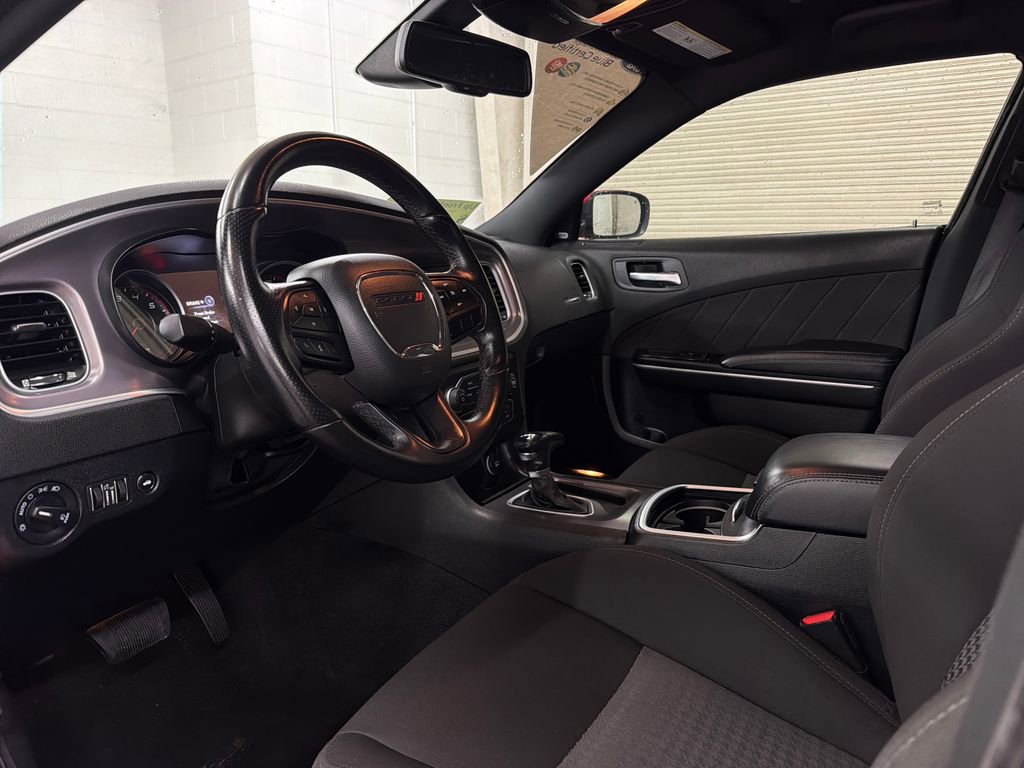 Used 2022 Dodge Charger R/T RWD image 6