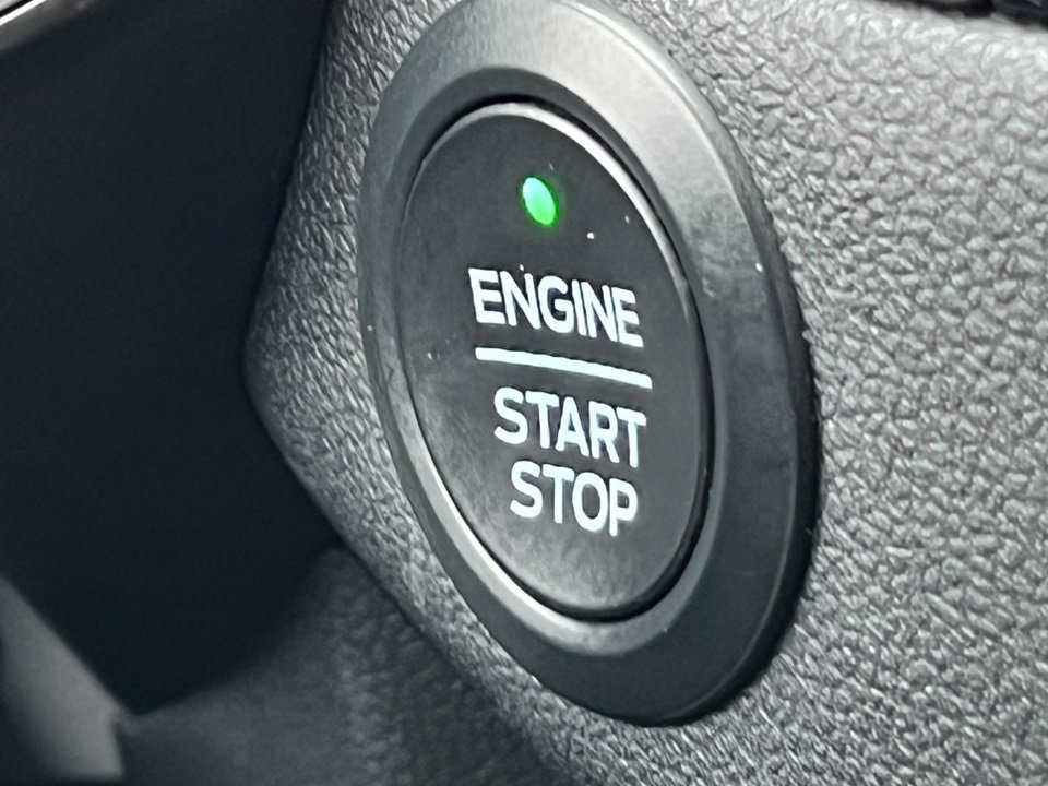 Certified 2020 Ford Escape Titanium image 32