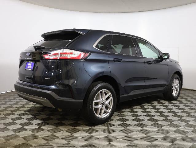 Certified 2024 Ford Edge SEL w/ Convenience Package AWD/4WD image 4