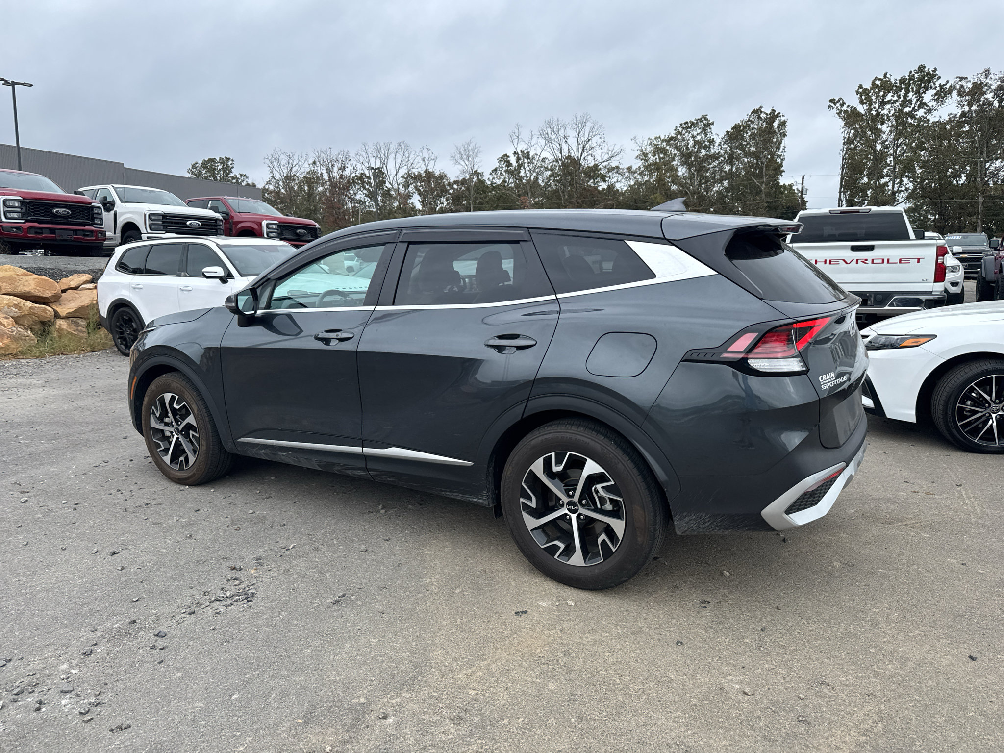 Used 2024 Kia Sportage EX FWD image 9