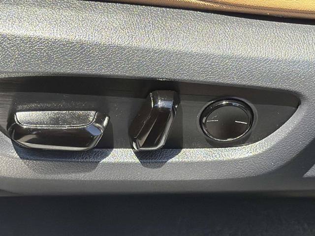 Used 2025 Lexus RX 350 Premium w/ Convenience Package FWD image 23