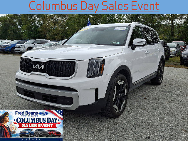 Used 2024 Kia Telluride EX w/ EX Captain's Chair Package FWD image 4