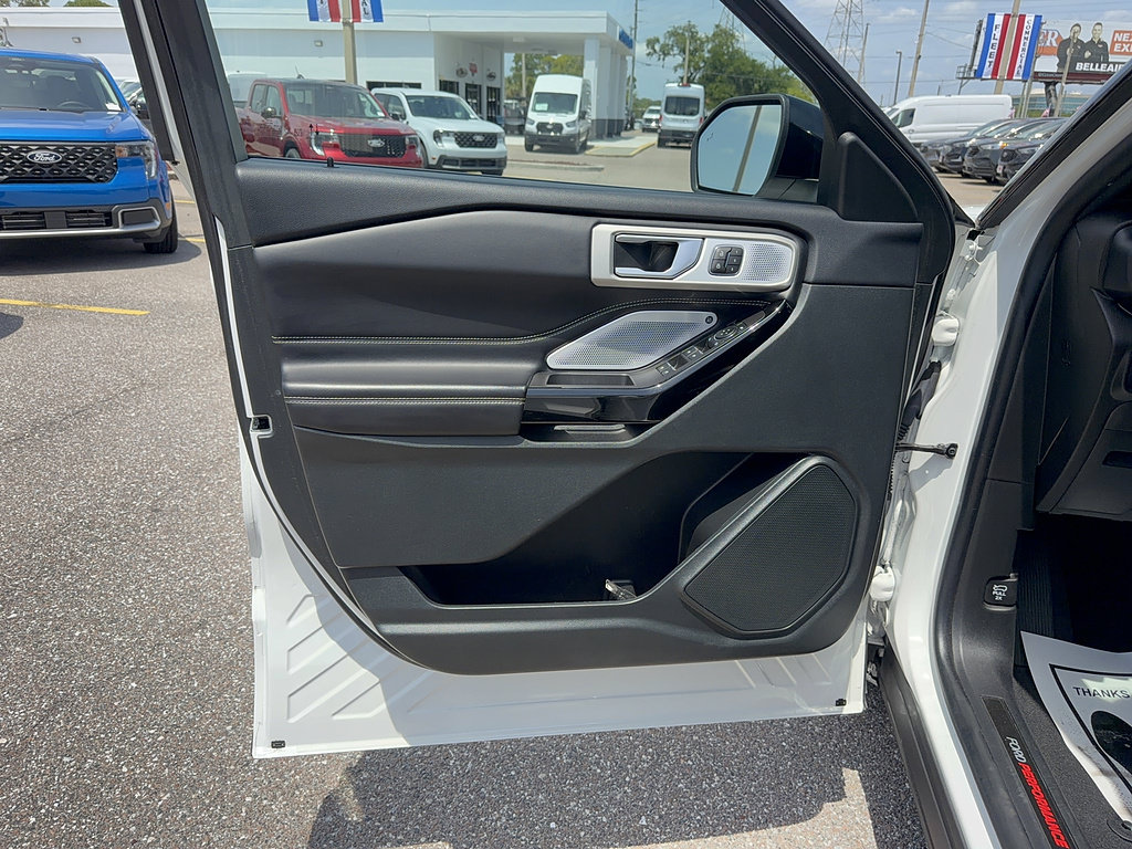 Certified 2023 Ford Explorer ST AWD/4WD image 6