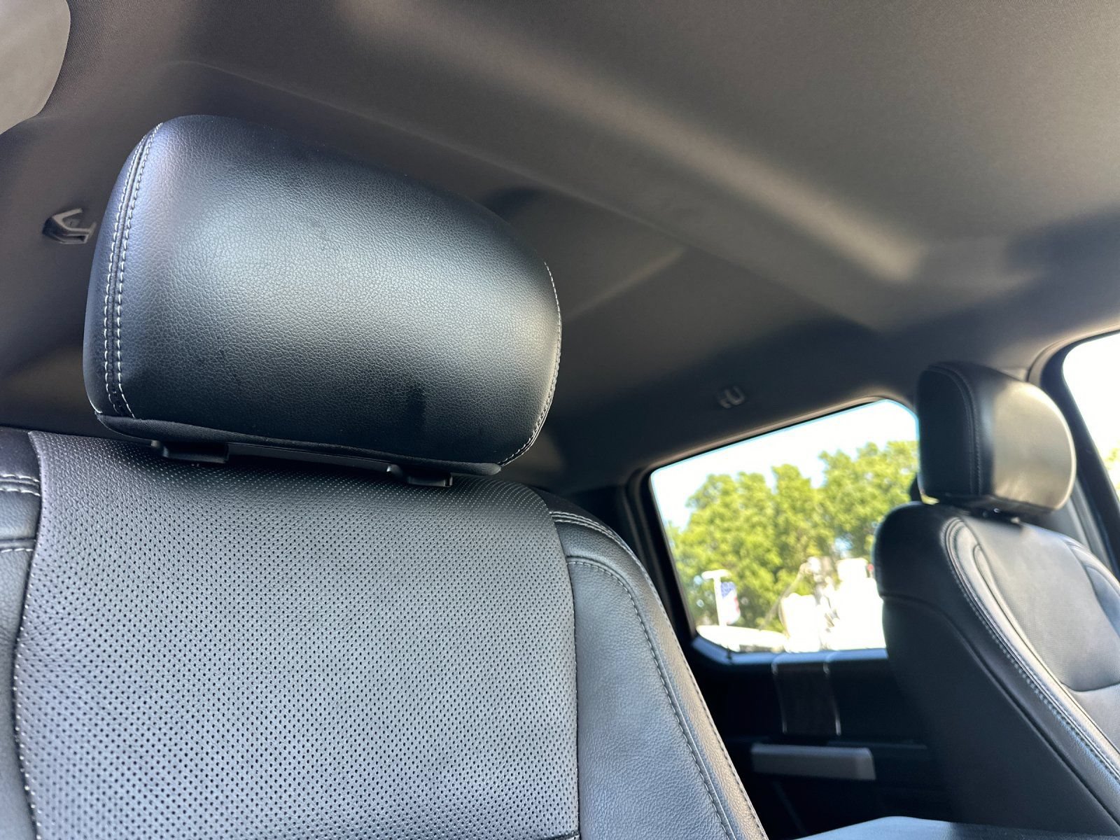 Certified 2018 Ford F250 Lariat w/ Lariat Value Package AWD/4WD image 15