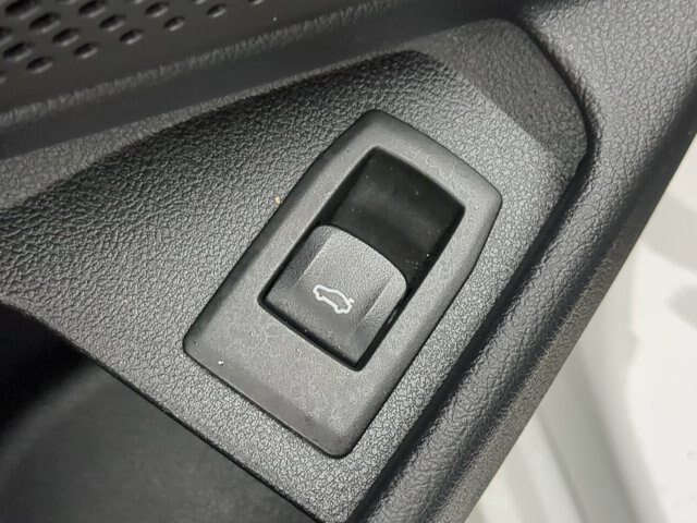 Used 2024 BMW 330i Sedan RWD image 15