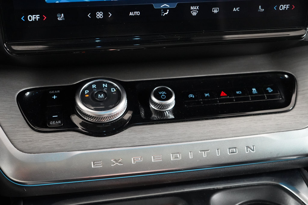 Certified 2025 Ford Expedition Max Platinum AWD/4WD image 29
