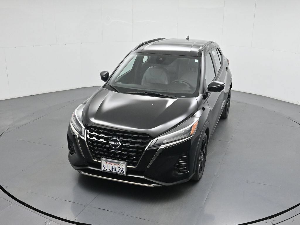 Used 2023 Nissan Kicks SR w/ SR Premium Package FWD image 36