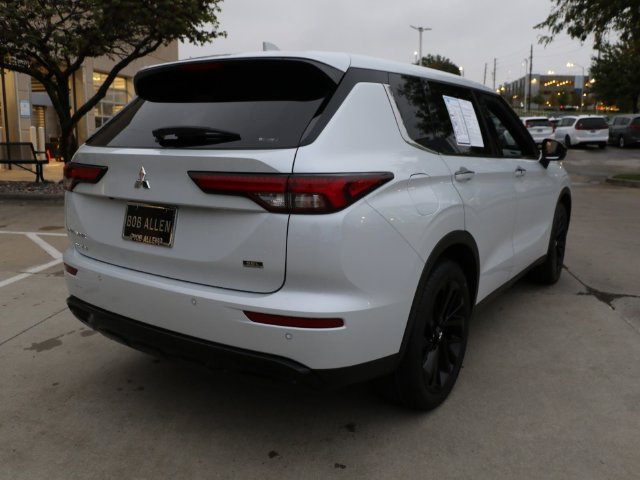 Used 2023 Mitsubishi Outlander SEL Black Edition AWD/4WD image 6