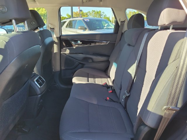 Used 2017 Kia Sorento AWD image 24