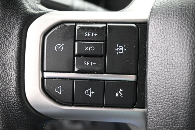 Certified 2024 Ford Expedition XLT RWD image 18