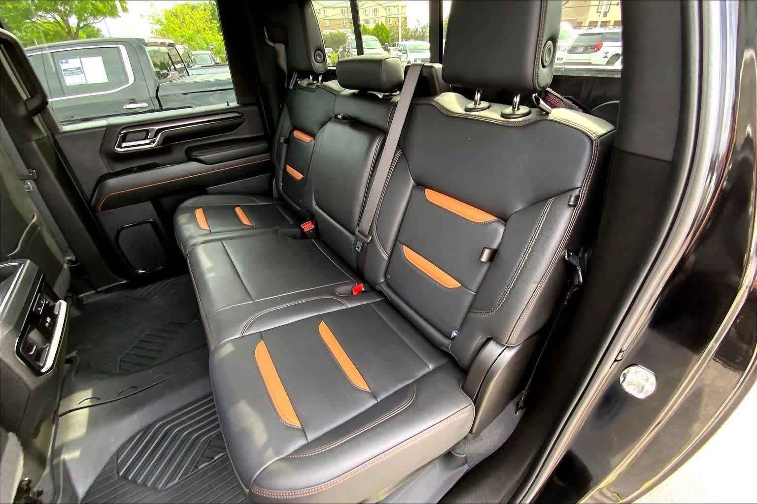 Used 2024 GMC Sierra 2500 AT4 w/ AT4 Premium Plus Package AWD/4WD image 19