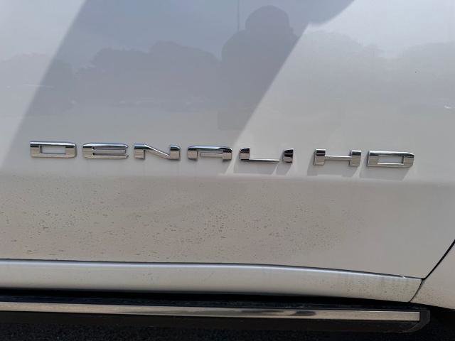 Used 2024 GMC Sierra 2500 Denali w/ Denali Reserve Package AWD/4WD image 12