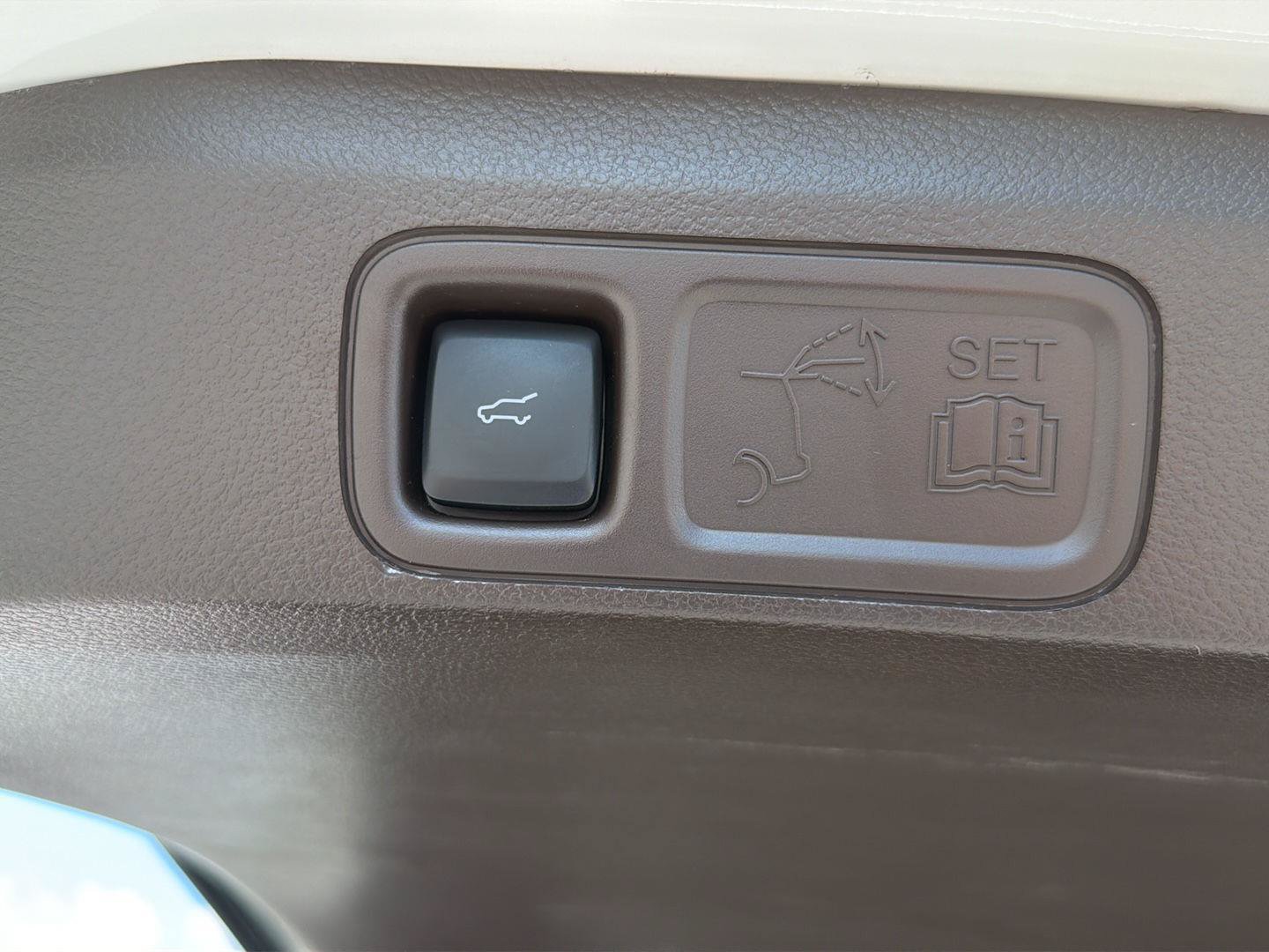 Certified 2024 Ford Expedition King Ranch RWD image 38