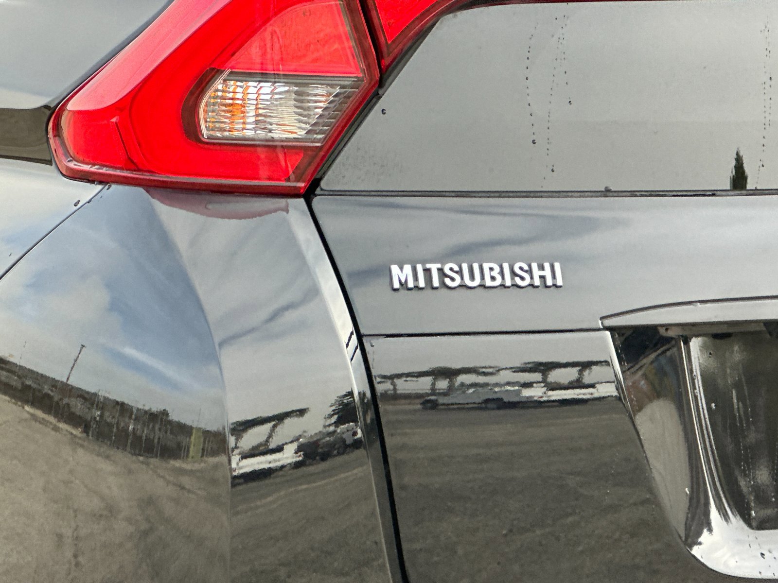 Used 2018 Mitsubishi Eclipse Cross ES image 24