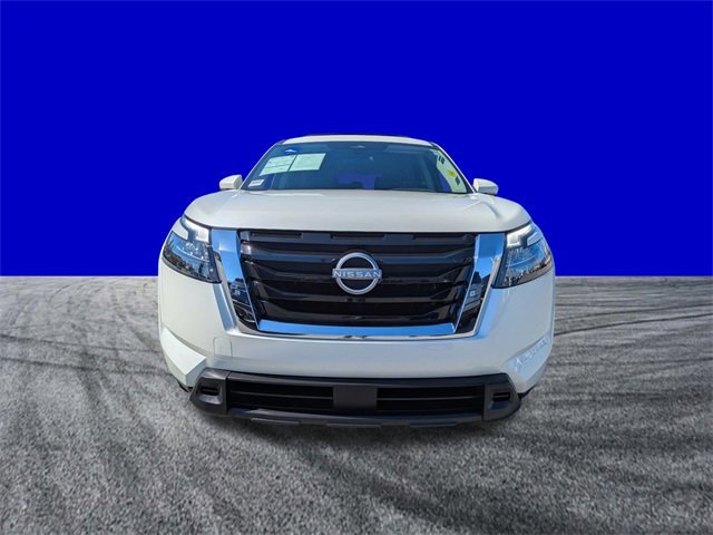 Used 2024 Nissan Pathfinder SV w/ SV Premium Package image 9