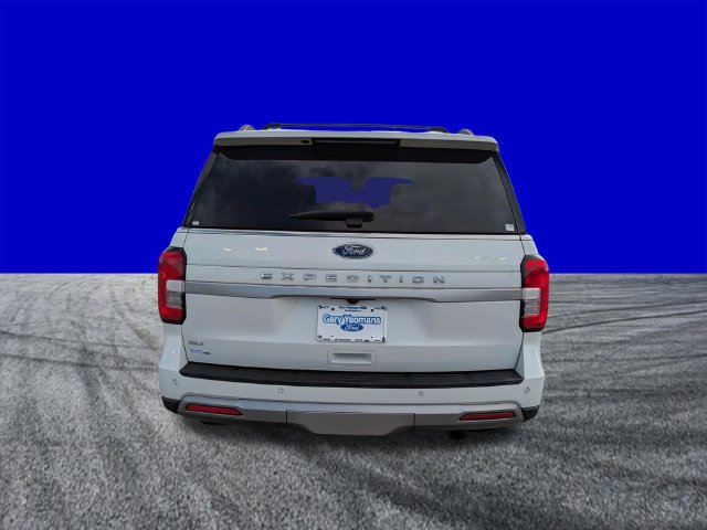 Certified 2022 Ford Expedition XLT RWD image 5