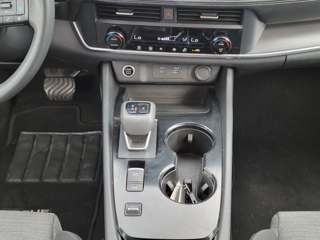 Used 2023 Nissan Rogue SV image 22