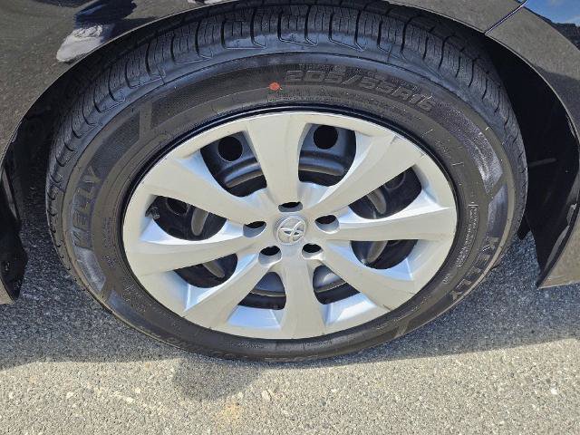 Used 2024 Toyota Corolla LE FWD image 9
