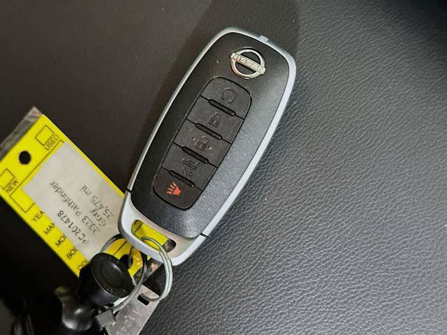 Used 2023 Nissan Pathfinder SL w/ SL Premium Package AWD/4WD image 22
