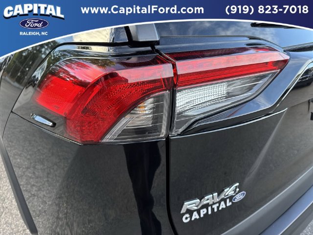 Used 2025 Toyota RAV4 LE AWD/4WD image 15