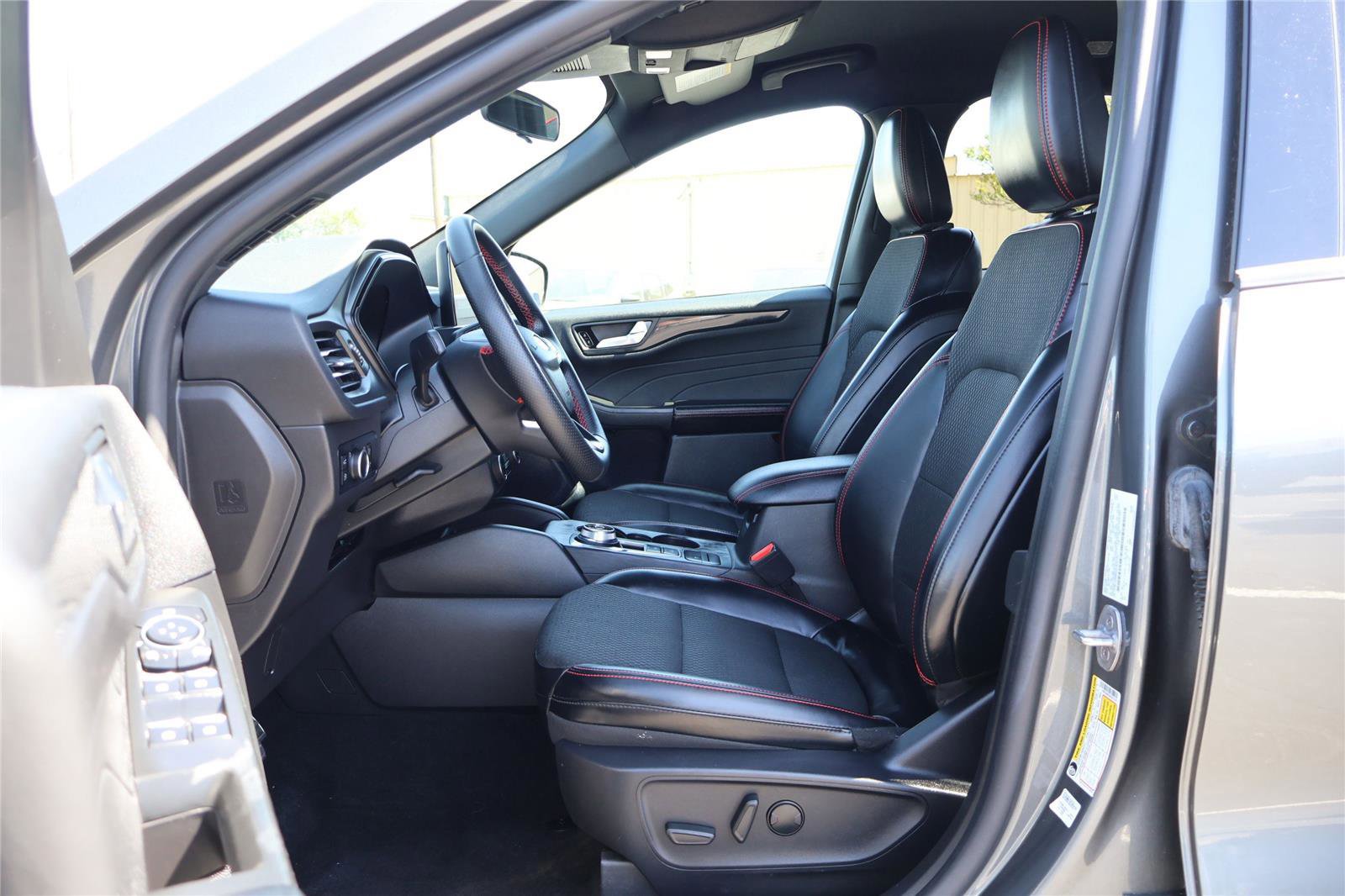 Certified 2024 Ford Escape ST-Line w/ Equipment Group 301A image 11