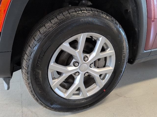 Used 2023 Jeep Grand Cherokee Limited AWD/4WD image 9