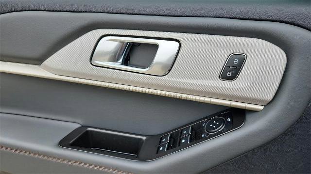 Certified 2025 Ford Explorer Active w/ Active Comfort Package image 17