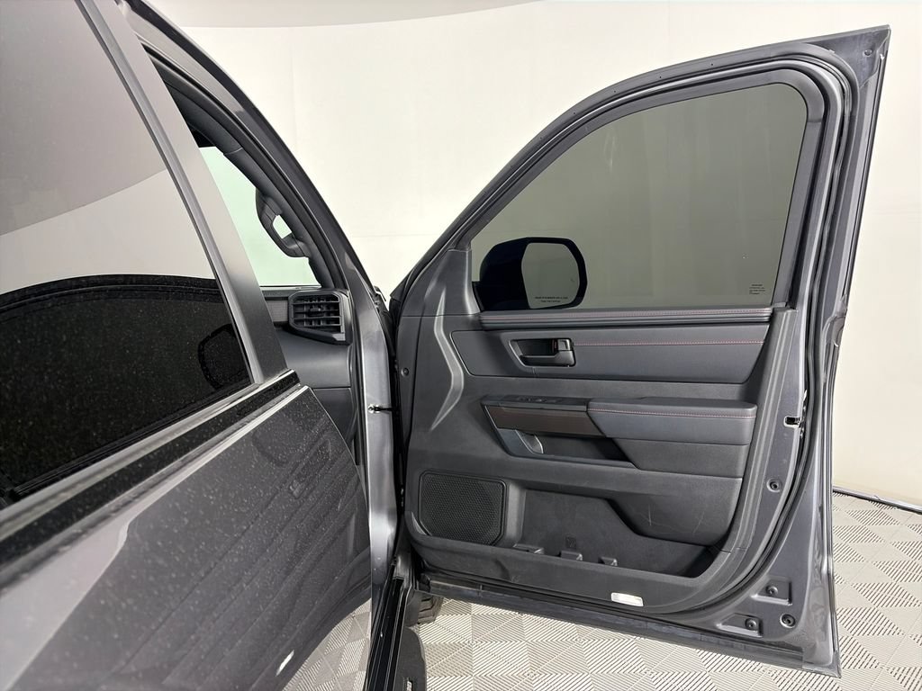 Used 2025 Toyota Sequoia TRD Pro AWD/4WD image 32