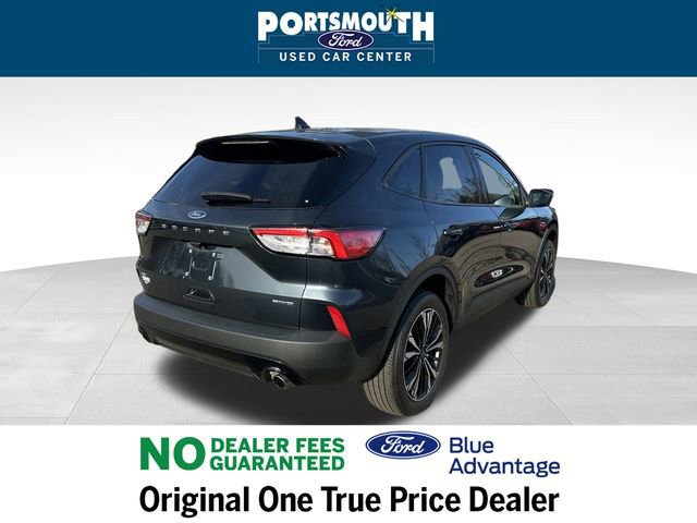 Certified 2022 Ford Escape SE w/ SE Sport Appearance Package image 5
