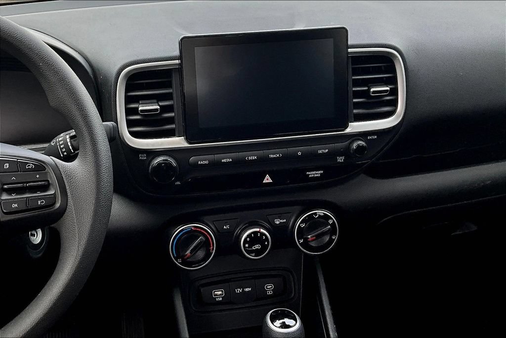Used 2023 Hyundai Venue SE w/ Cargo Package FWD image 12