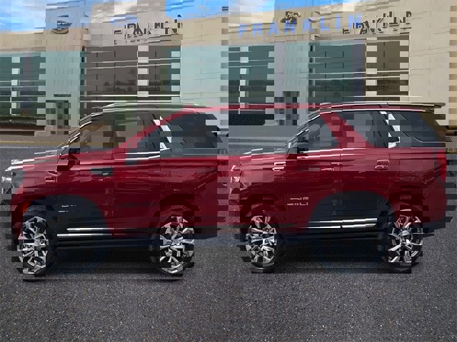 Used 2021 GMC Yukon Denali w/ Denali Premium Package image 2