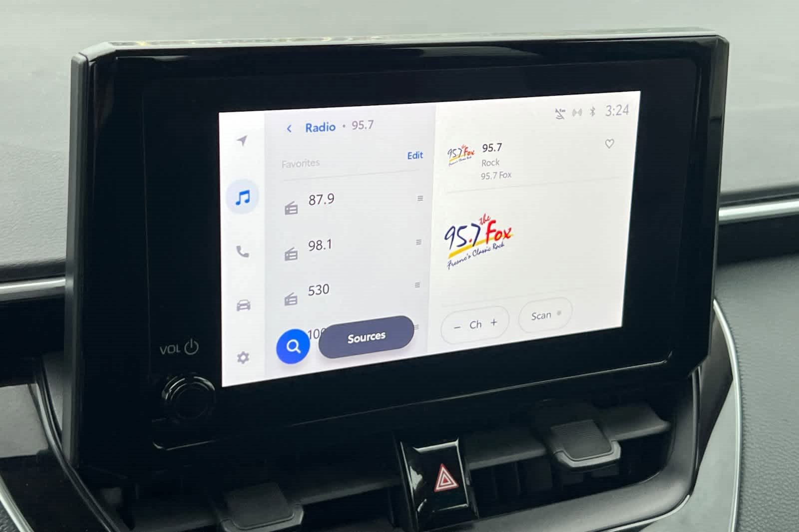 Used 2023 Toyota Corolla LE image 18