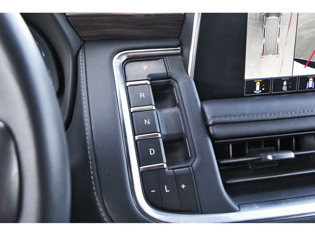 Used 2022 Chevrolet Tahoe Z71 w/ Luxury Package AWD/4WD image 24