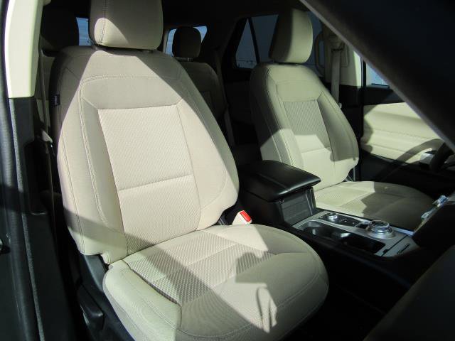 Certified 2023 Ford Explorer XLT w/ Class IV Trailer Tow Package image 9