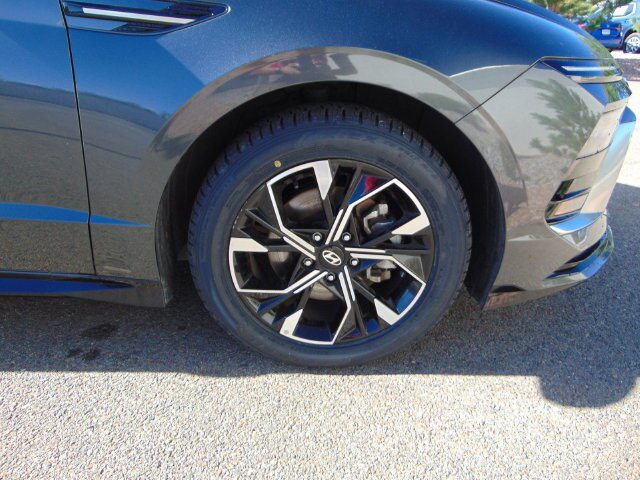 Used 2025 Hyundai Sonata SEL FWD image 27