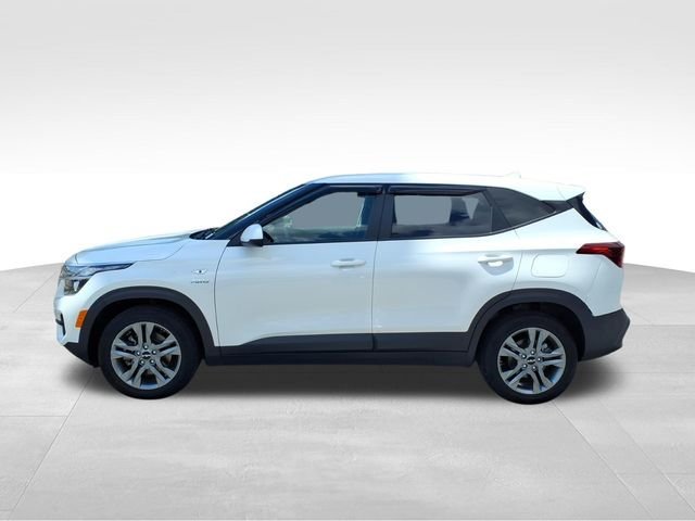 Used 2022 Kia Seltos LX AWD/4WD image 7