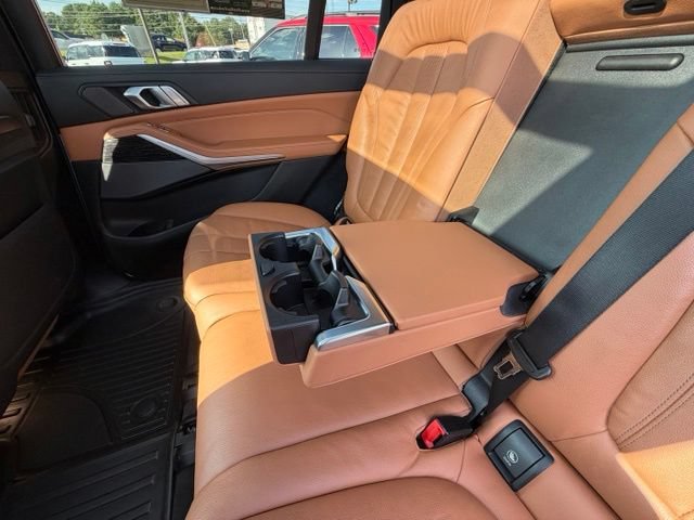 Used 2021 BMW X7 xDrive40i w/ M Sport Package AWD/4WD image 27