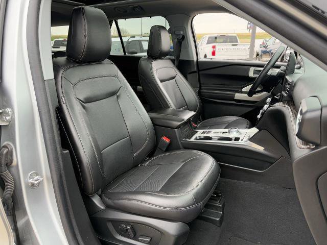 Certified 2023 Ford Explorer Limited w/ Limited Technology Package image 31